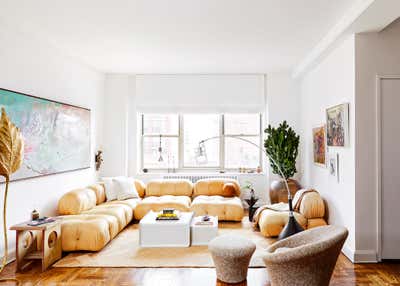 Mid-Century Modern Living Room. Park Avenue Mid-Century Pied-à-terre by Evan Edward .