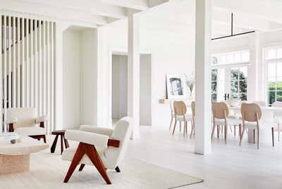  Minimalist Vacation Home Dining Room. Sagaponak Modern by Workshop APD.