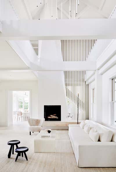  Minimalist Vacation Home Living Room. Sagaponak Modern by Workshop APD.