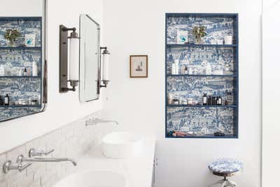 Contemporary Beach House Bathroom. Venice Beach Residence by Daun Curry Design Studio.