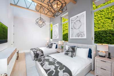  Contemporary Family Home Bedroom. Marina Drive by The Warner Group Architects, Inc..