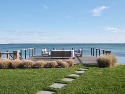  Coastal Beach House Patio and Deck. Waterfront Cottage by Chango & Co..