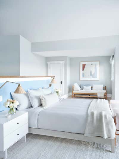 Coastal Beach House Bedroom. Waterfront Cottage by Chango & Co..