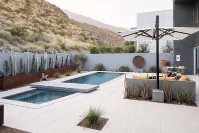  Contemporary Vacation Home Patio and Deck. Palm Springs by Laura Roberts Interiors.