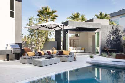  Contemporary Vacation Home Patio and Deck. Palm Springs by Laura Roberts Interiors.
