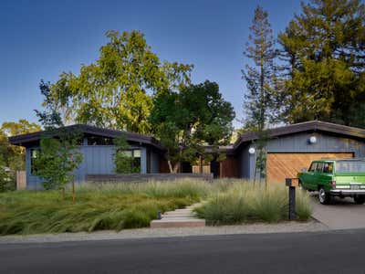  Mid-Century Modern Family Home Exterior. Cliff May Home - Lafayette by JKA Design.