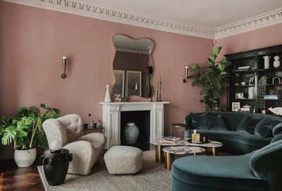  English Country Living Room. Holland Park  by Studio Duggan.