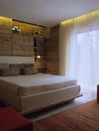  Cottage Contemporary Vacation Home Bedroom. House in the mountains_Cortina d'Ampezzo by Mario Mazzer Architects.