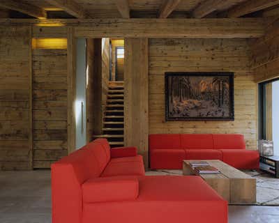  Cottage Living Room. House in the mountains_Cortina d'Ampezzo by Mario Mazzer Architects.
