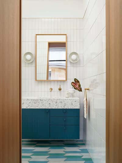  Mid-Century Modern Family Home Bathroom. Collector House by Arent&Pyke.
