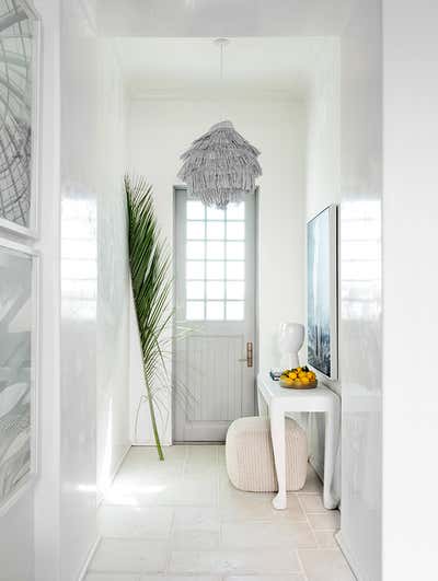  Beach Style Entry and Hall. A Light Touch by Melanie Turner Interiors.