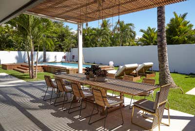  Eclectic Family Home Patio and Deck. Hoawaa Residence by Gil Interiors Inc.