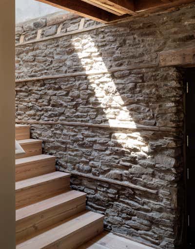  Country Entry and Hall. CALLICOON STONE HOUSE by General Assembly .