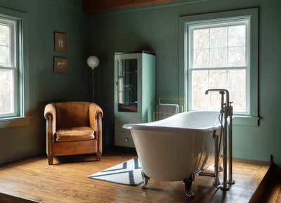  Craftsman Family Home Bathroom. HUDSON HOME by General Assembly .