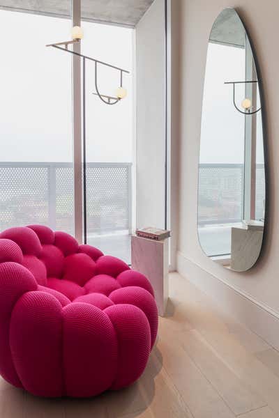 Mid-Century Modern Apartment Bedroom. Austin Project by Sofia Aspe Interiorismo.