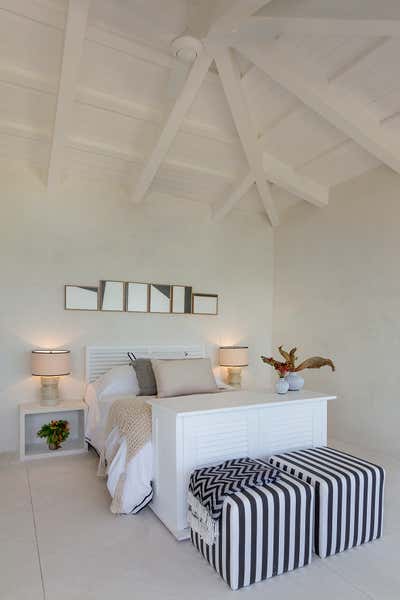  Mid-Century Modern Beach Style Beach House Bedroom. Casa La Sirena by Sofia Aspe Interiorismo.