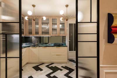  Mid-Century Modern Apartment Kitchen. Chamberí by Sofia Aspe Interiorismo.