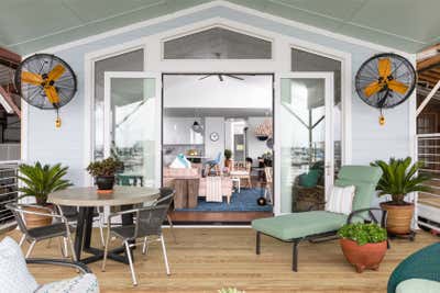  Eclectic Coastal Vacation Home Open Plan. Roadway Boat House by Eclectic Home.