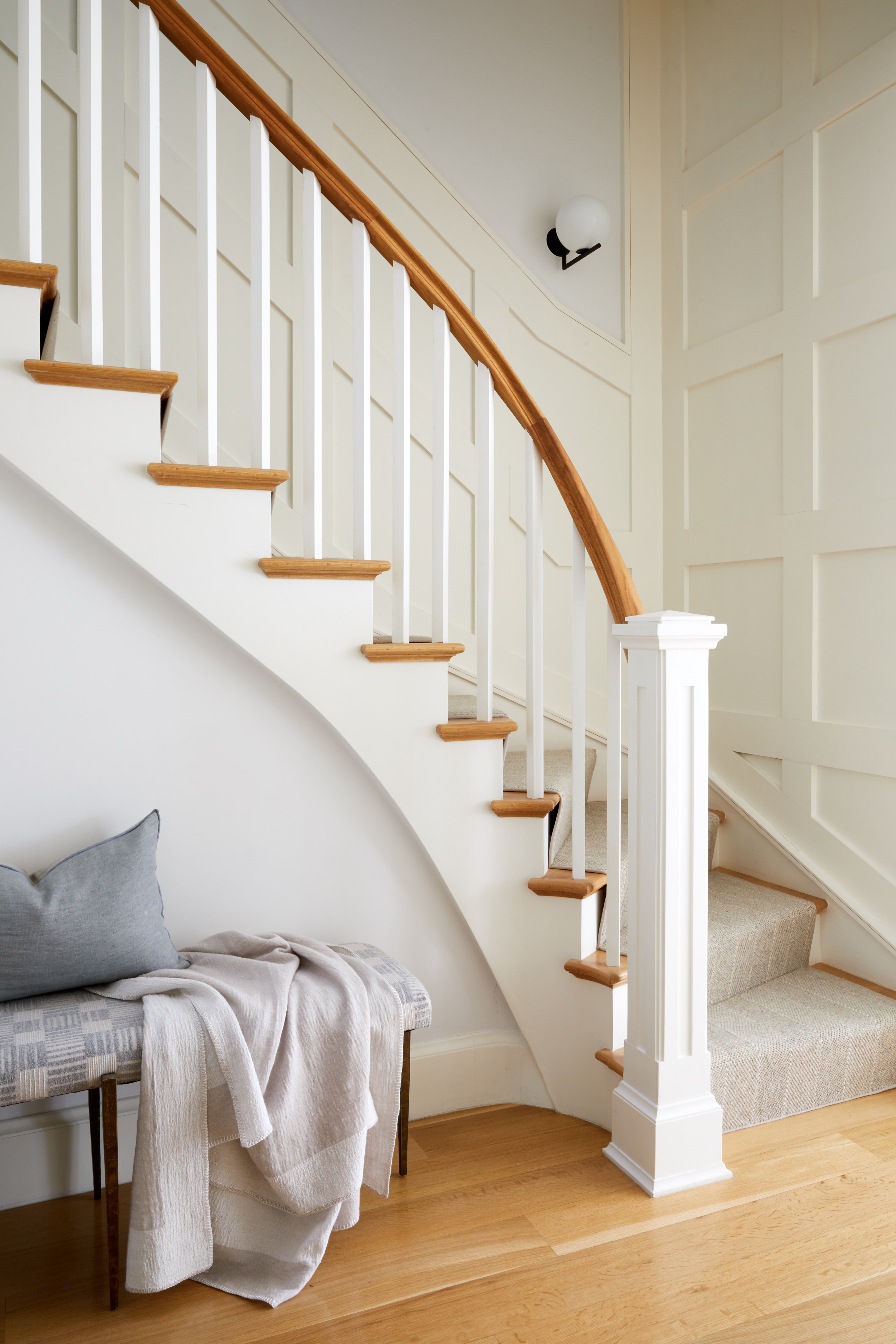 Minimalist Entry and Hall