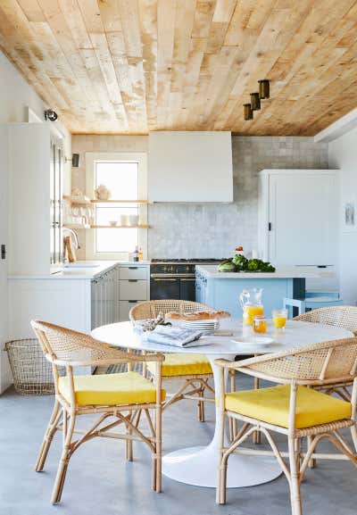  Coastal Beach House Kitchen. Hamptons Bay Front by Jessica Gething Design.