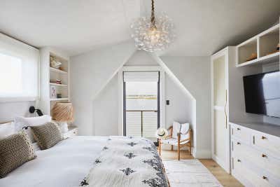  Beach Style Coastal Beach House Bedroom. Hamptons Bay Front by Jessica Gething Design.