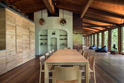 Mid-Century Modern Mixed Use Dining Room. Beckoning Path by BarlisWedlick Architects LLC.