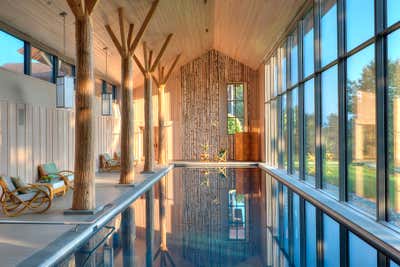  Farmhouse Tropical Open Plan. Lazy Bear Pool House  by BarlisWedlick Architects LLC.