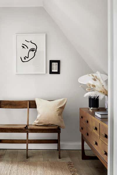 Cottage Country House Bedroom. Ivywood Cottage by Studio Gabrielle.