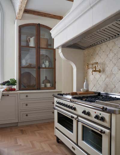  Regency Kitchen. Robledo by Kristin Mullen Designs.