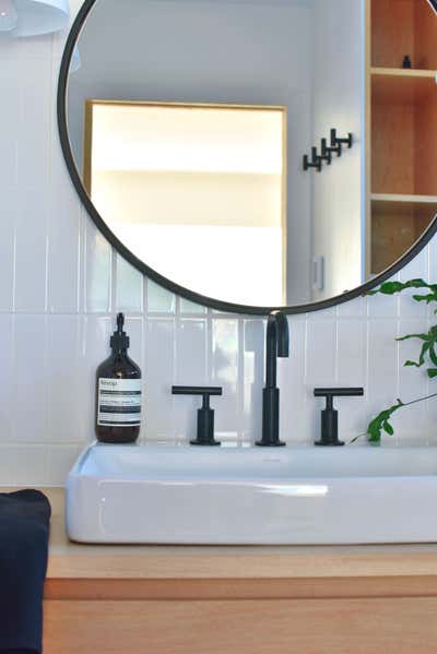  Coastal Family Home Bathroom. Corte Madera Modern by Designcandy Interiors.