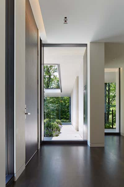 Modern Entry and Hall. Ravine House by Robbins Architecture.