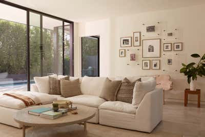  Beach Style Transitional Family Home Living Room. The Hamptons in Studio City by 22 INTERIORS.