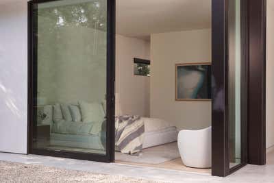  Coastal Beach Style Family Home Bedroom. The Hamptons in Studio City by 22 INTERIORS.