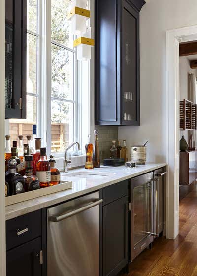  Contemporary Traditional Family Home Kitchen. Dallas Residence by Damon Liss Design.