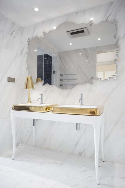  Contemporary Apartment Bathroom. Classic Apartment by Sergio Mannino Studio.