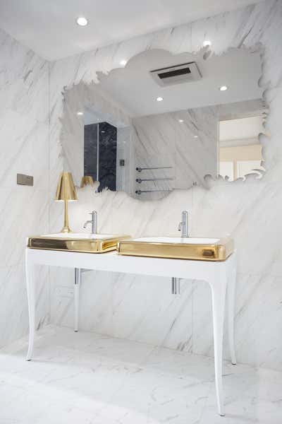 Contemporary Apartment Bathroom. Classic Apartment by Sergio Mannino Studio.