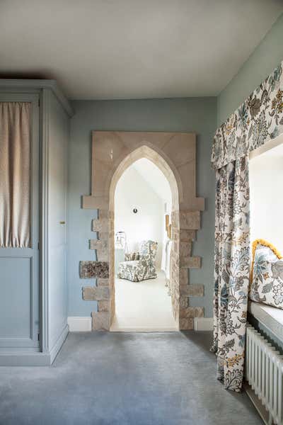  Rustic Maximalist Country House Bathroom. Dorset Farmhouse by Samantha Todhunter Design Ltd..