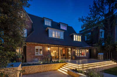  Contemporary Family Home Exterior. Wimbledon by Samantha Todhunter Design Ltd..