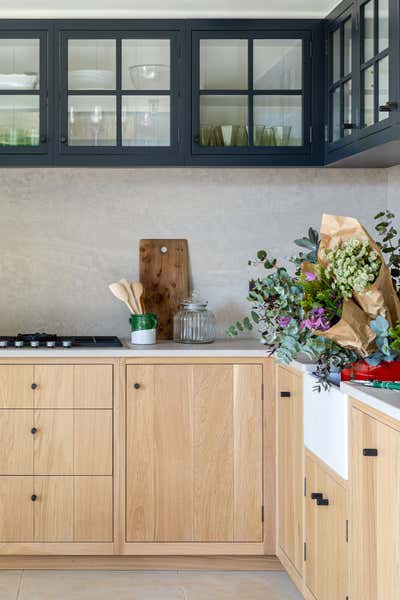  Modern Transitional Country House Kitchen. Dorset Barns by Samantha Todhunter Design Ltd..