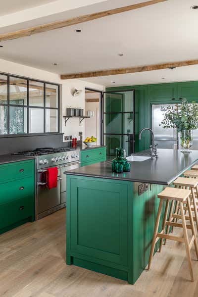  Transitional Country House Kitchen. Dorset Barns by Samantha Todhunter Design Ltd..