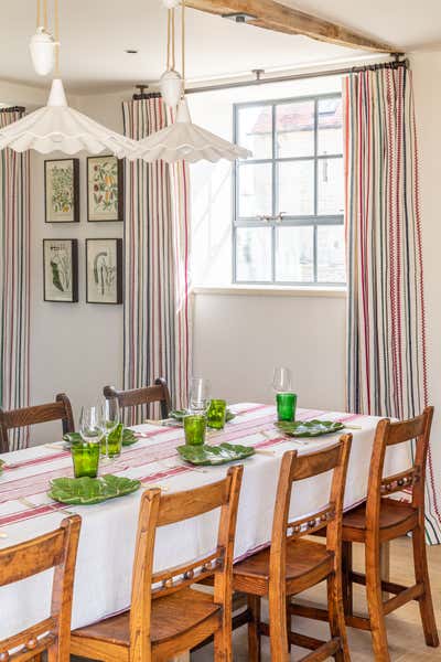  Transitional Country House Dining Room. Dorset Barns by Samantha Todhunter Design Ltd..