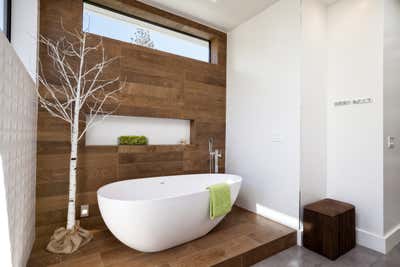  Modern Family Home Bathroom. House Under The Sky by Maydan Architects.