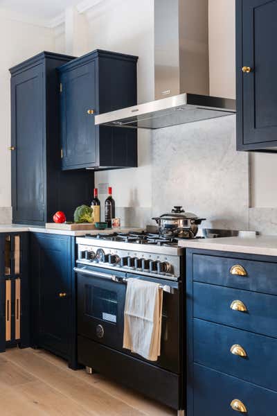  Contemporary Transitional Bachelor Pad Kitchen. Putney Mews by Anouska Tamony Designs.