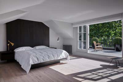  Mid-Century Modern Scandinavian Bedroom. Little Venice Residence by Originate Architects.