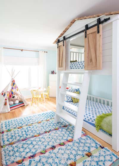 Traditional Vacation Home Bedroom. Austin Second Home by Kim Armstrong interior design.