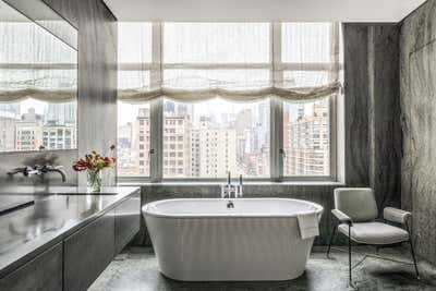  Mid-Century Modern Apartment Bathroom. Chelsea Duplex Penthouse/ renovation and interiors  by Elizabeth Steimberg Architects.