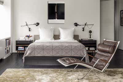 Mid-Century Modern Apartment Bedroom. Chelsea Duplex Penthouse/ renovation and interiors  by Elizabeth Steimberg Architects.