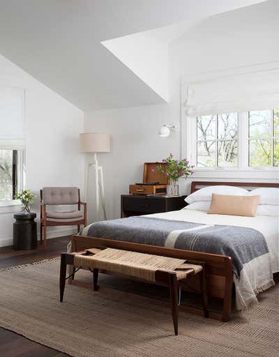  Mid-Century Modern Contemporary Family Home Bedroom. Hemphill Garage Apt by Scheer & Co..