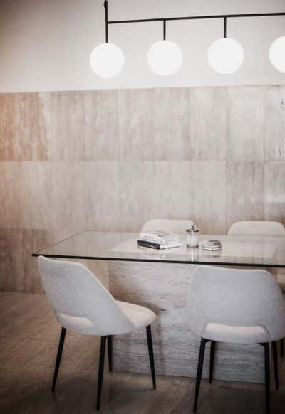  Minimalist Meeting Room. NJCS by Nebras Aljoaib Design.