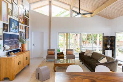  Eclectic Coastal Family Home Living Room. Tropical Twist  by Studio Palomino.